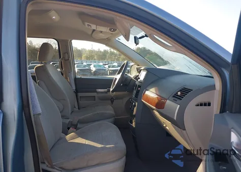 2008 Chrysler Town & Country Touring из США, поврежденный, VIN 2A8HR54P78R781607